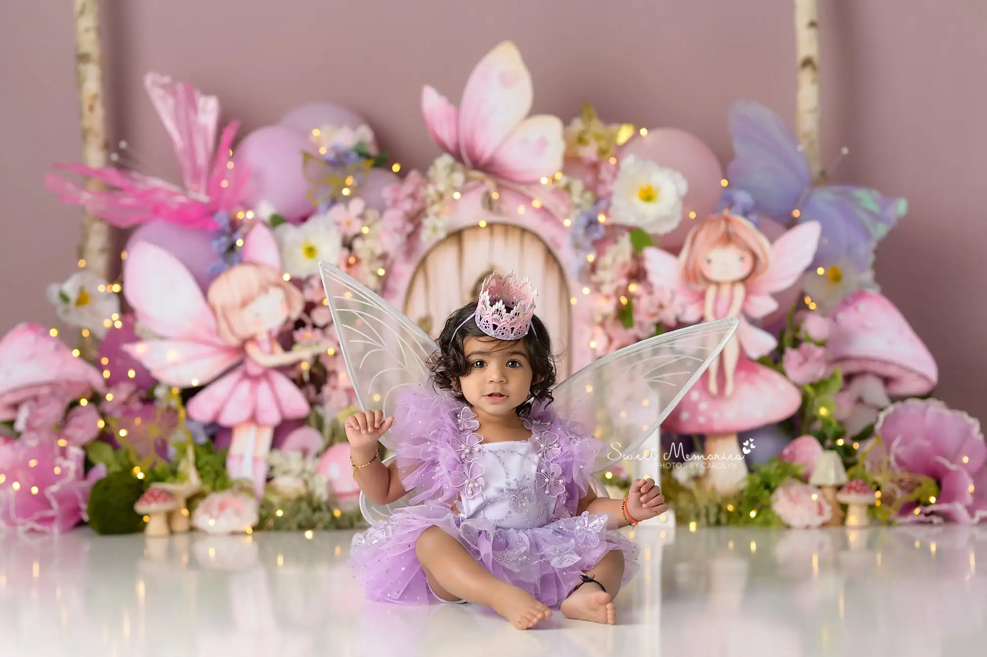 Фоновые полотна для фотосессий &quotСказочный дом с дверью и бабочки&quot Lottiss