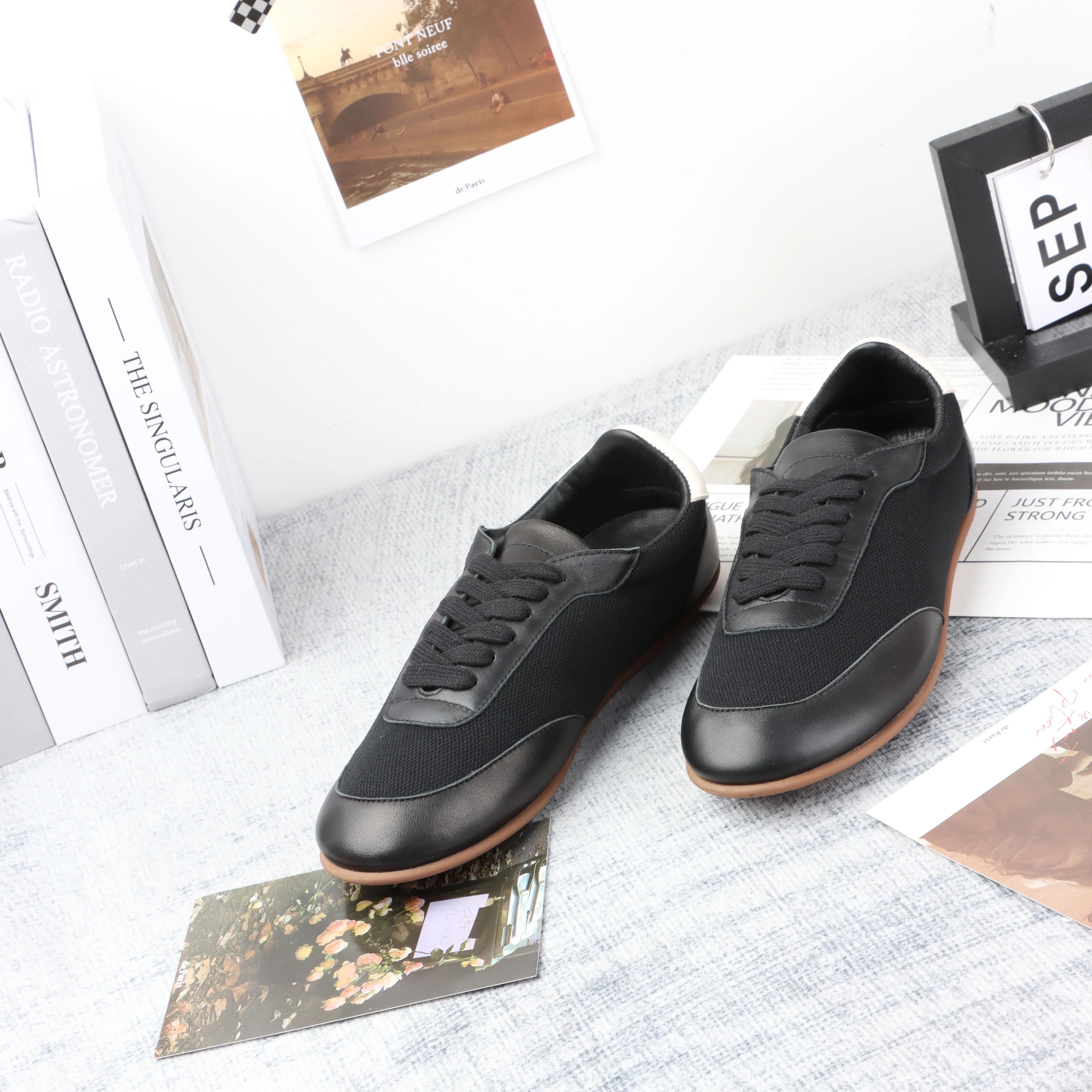 

Роскошные дизайнерские женские туфли GAT * 0W 2023, итальянская брендовая Высококачественная маленькая черная обувь, копия кроссовок из кожи и сетки