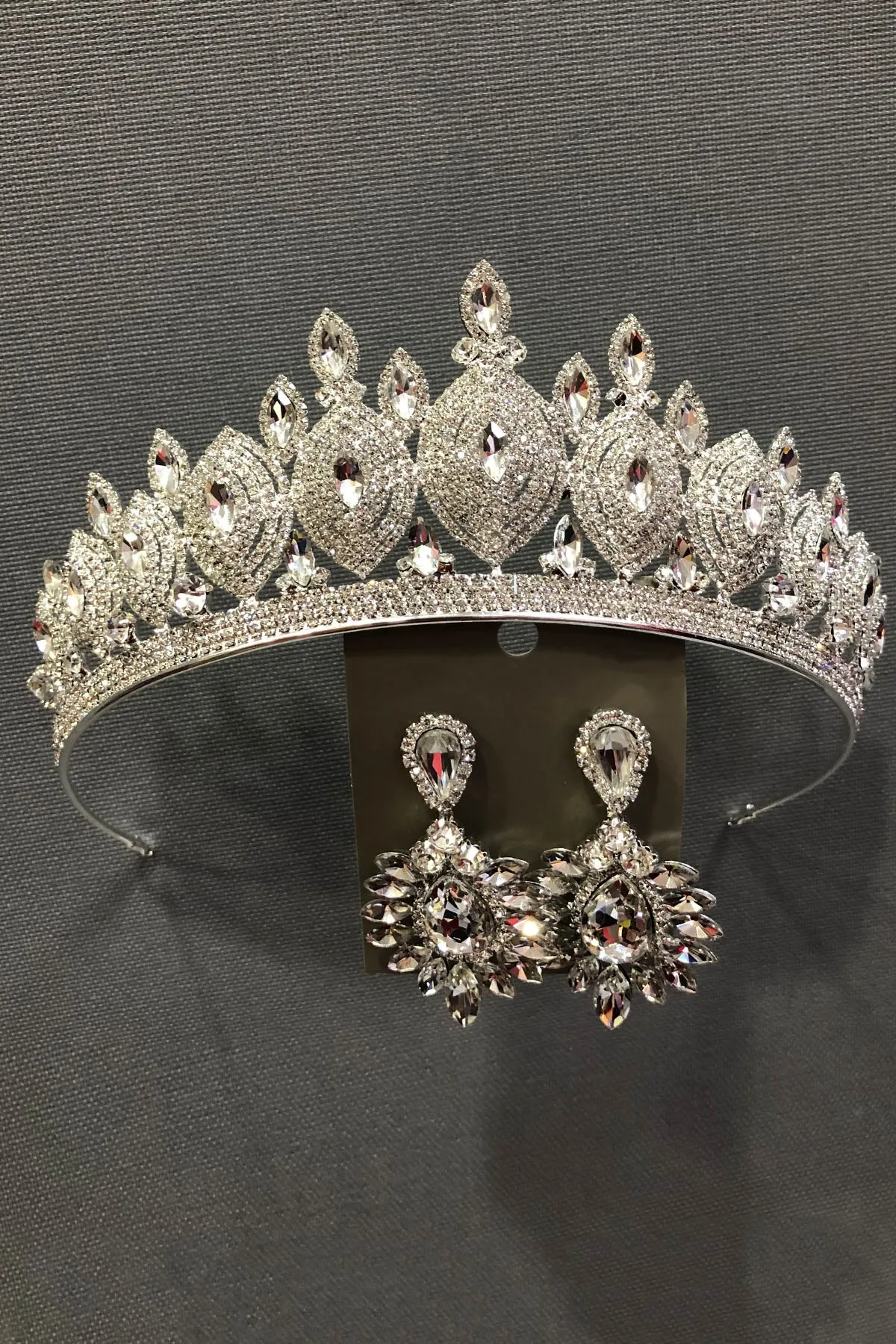 

Серебряная корона хны и серьги Dilruba для невесты
