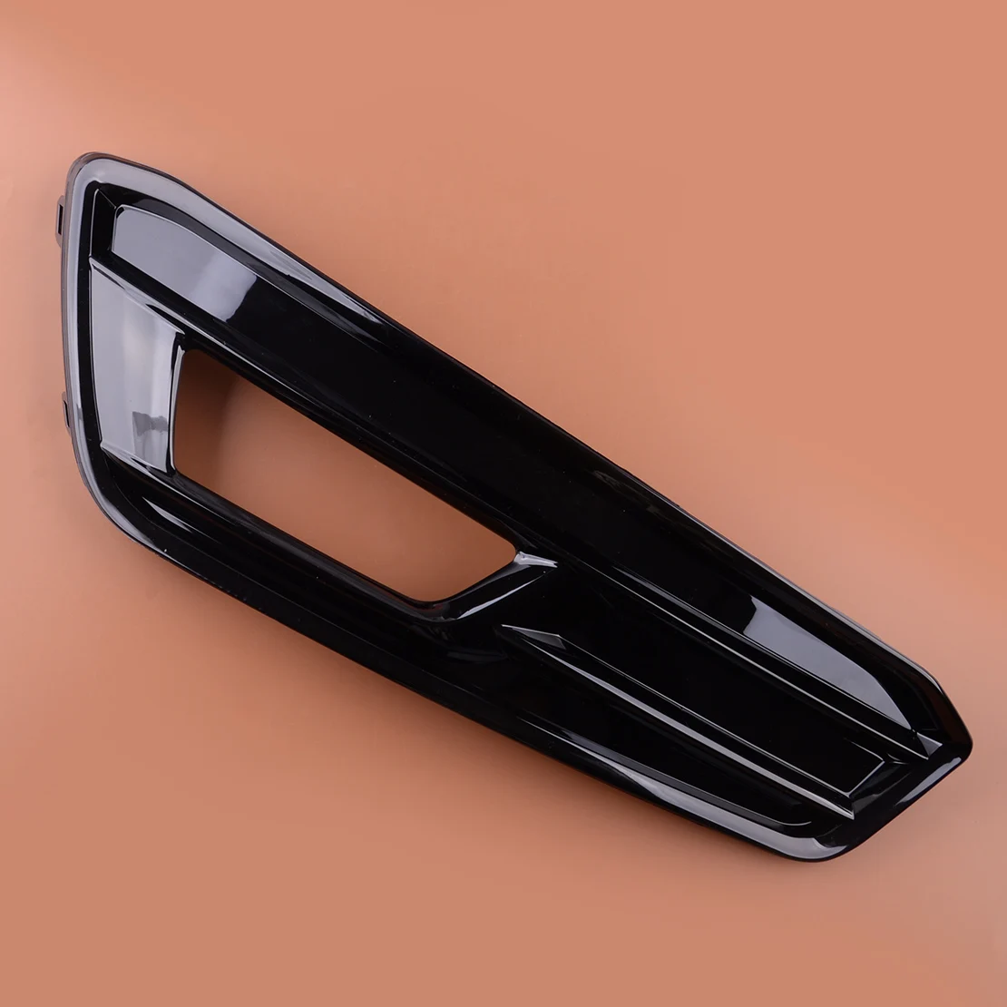 

Car Front Right Side Bumper Fog Light Lamp Cover Bezel Trim F1EZ-15266-C Fit for Ford Focus ST 2015 2016 2017 2018 Glossy Black