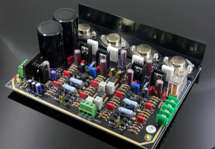 Контрольный комплект усилителя мощности Accuphase P1000 |