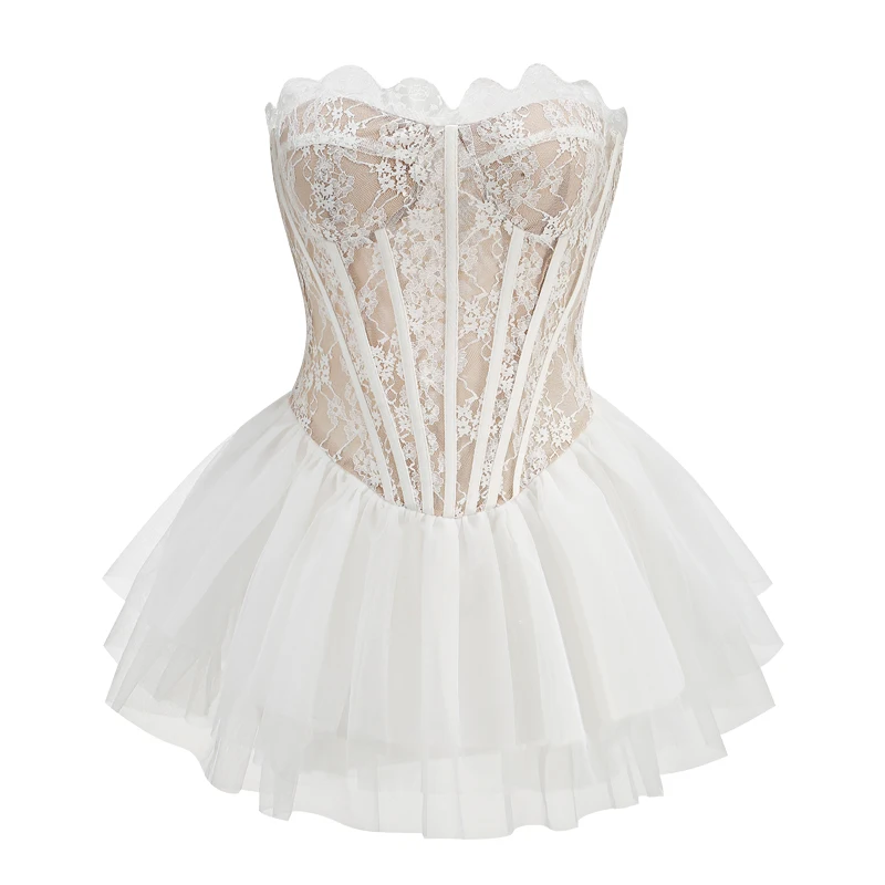 Женское белое платье без бретелек с веревкой и завязкой сзади