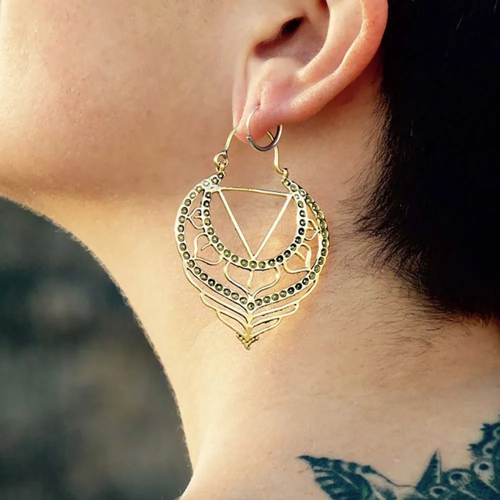 

Geometric Hollow Out Pendants Earrings For Women Vintage Personalized Charms Piercing Ear Drop Accessories Party Gifts Jewelry