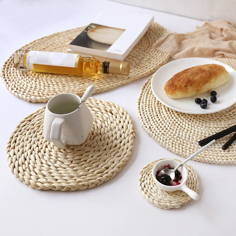 

Natural Table Mat Handmade Corn Bran Weaving Placemat Round Braided Mat Heat Resistant Hot Insulation Anti-Skidding Pad