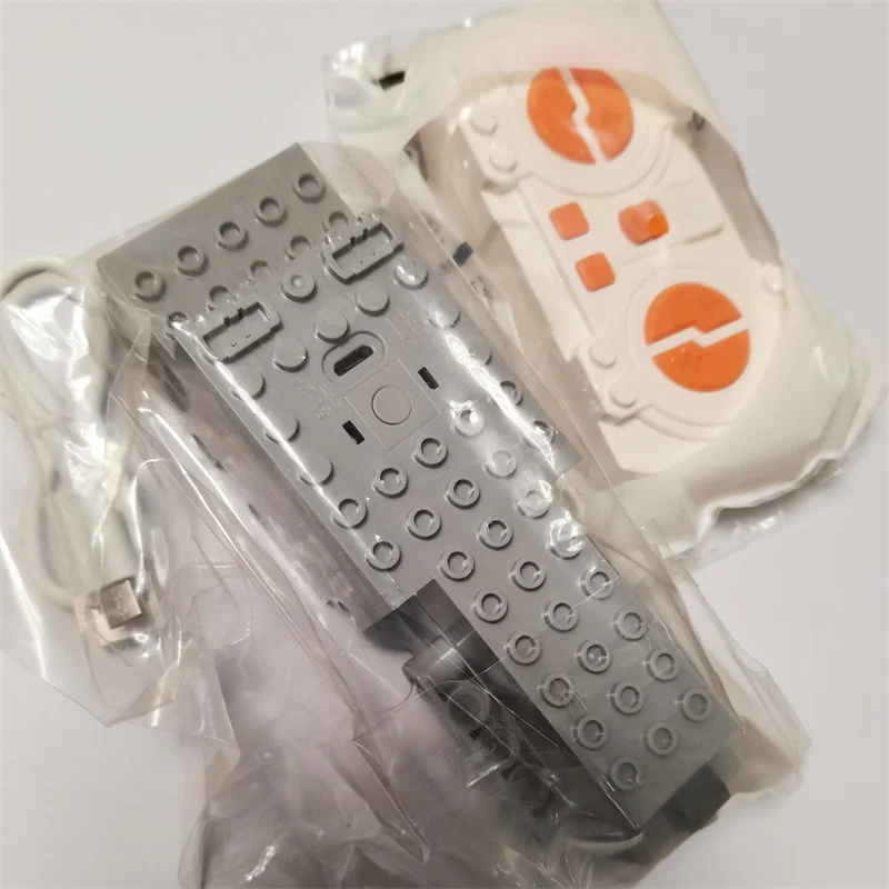 

Building Block Battery Accessories Set