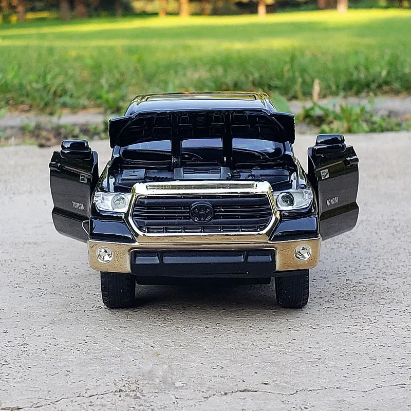 Продажа Детская модель автомобиля, модель автомобиля из сплава, модель модели игрушечного автомобиля, коллекция моделей внедорожника, детские игру... Цена Детская модель автомобиля, модель автомобиля из сплава, модель модели игрушечного автомобиля, коллекция моделей внедорожника, детские игру...