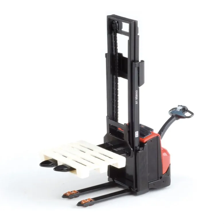 Модель вилочного погрузчика из сплава 1/24, Электрический поддон BT Levio, отправка педали для украшения поддонов