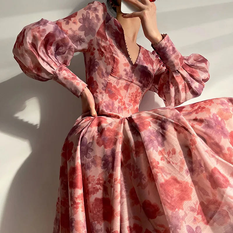 

high waist temperament A Romantic French print dress light luxury hand beaded v-neck long-sleeved midi skirt spring