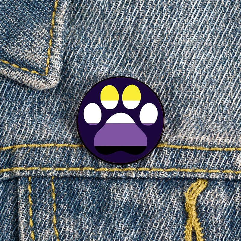 

Non-binary pride Flag Cat Paw Pin Custom Brooches Shirt Lapel teacher Bag backpacks Badge Cartoon gift brooches pins for women