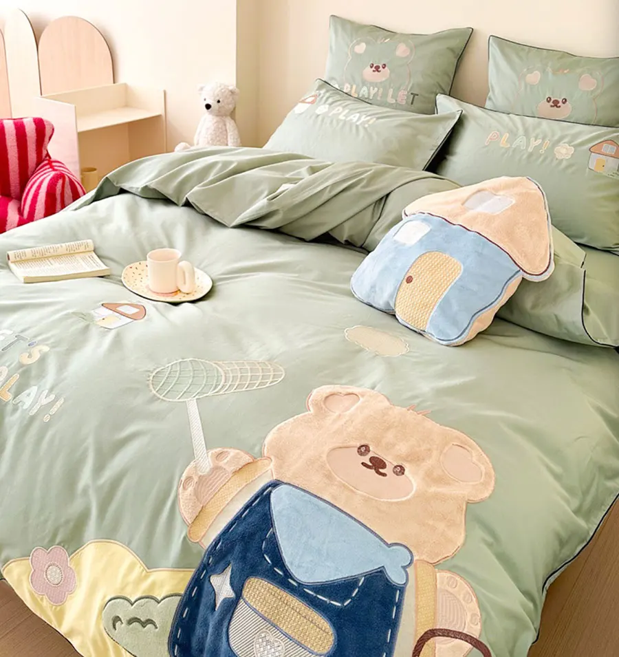 Комплект постельного белья с вышивкой Медведь