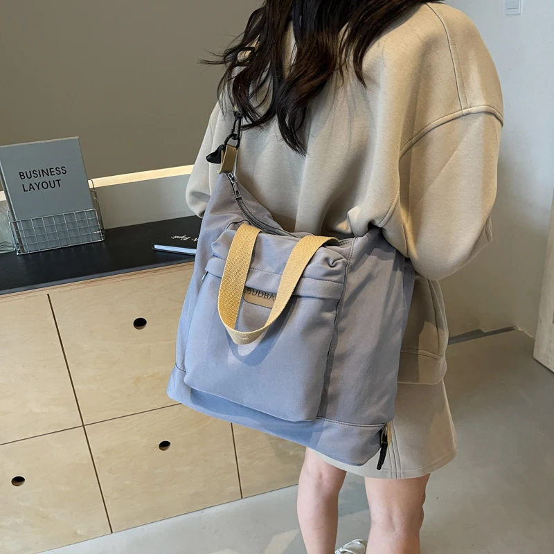 Простая повседневная Универсальная Женская однотонная универсальная сумка