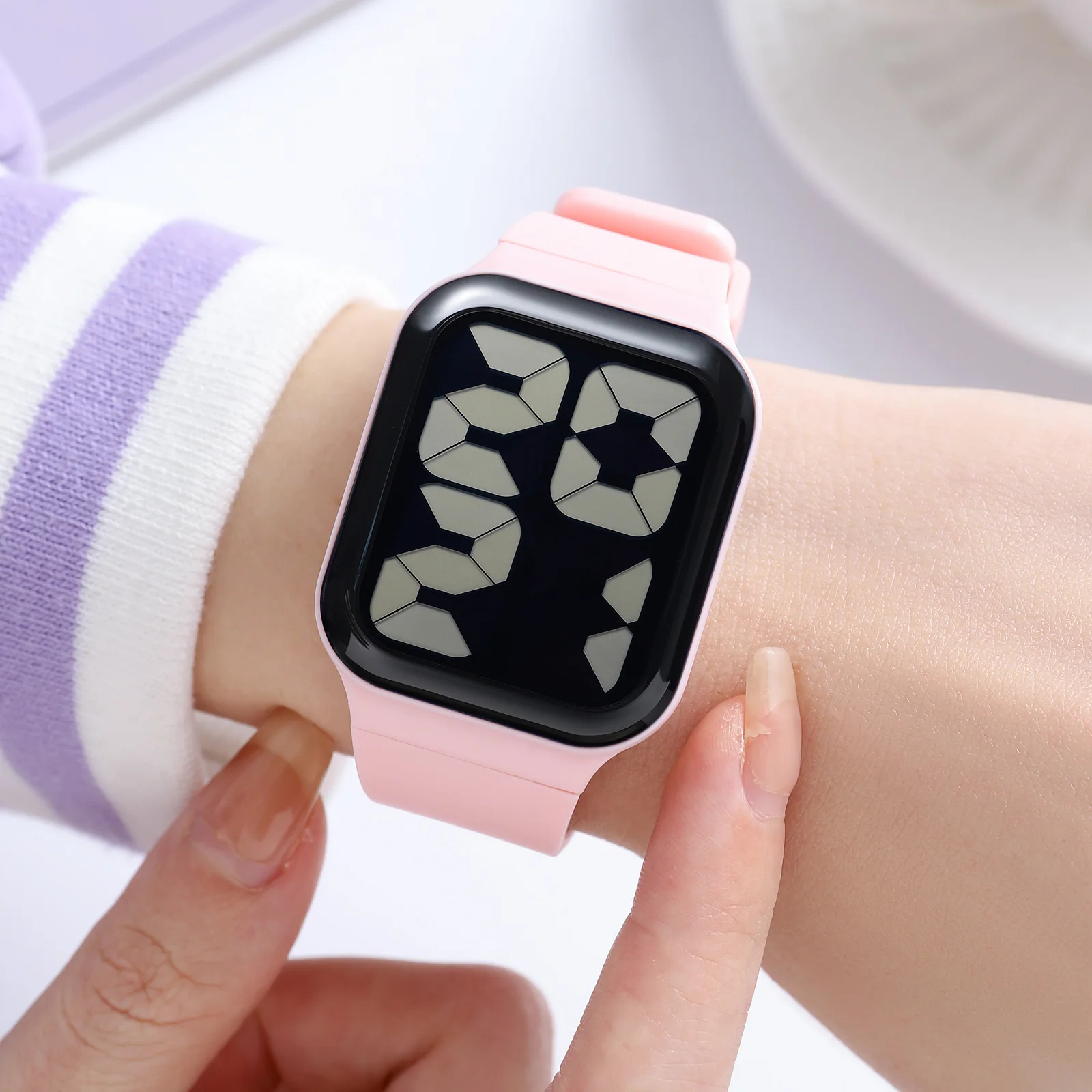 Часы наручные SKMEI мужские/женские с большими цифрами спортивные электронные