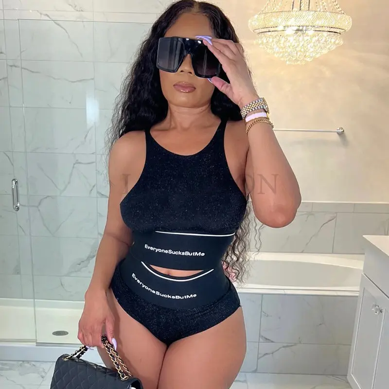 

Женский костюм из 2 предметов с круглым вырезом, сексуальные блестящие Лоскутные шорты с буквенным принтом, шикарные брифы без рукавов, Нови...