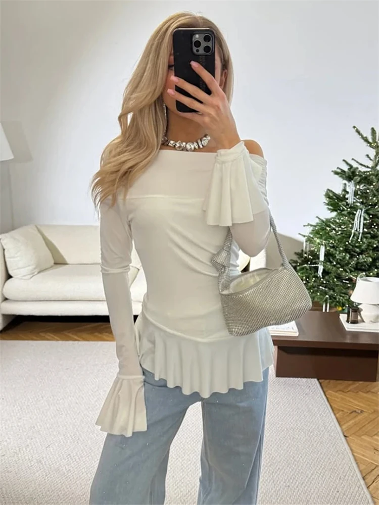 Absobe Тонкая футболка с открытыми плечами и расклешенными рукавами для женщин