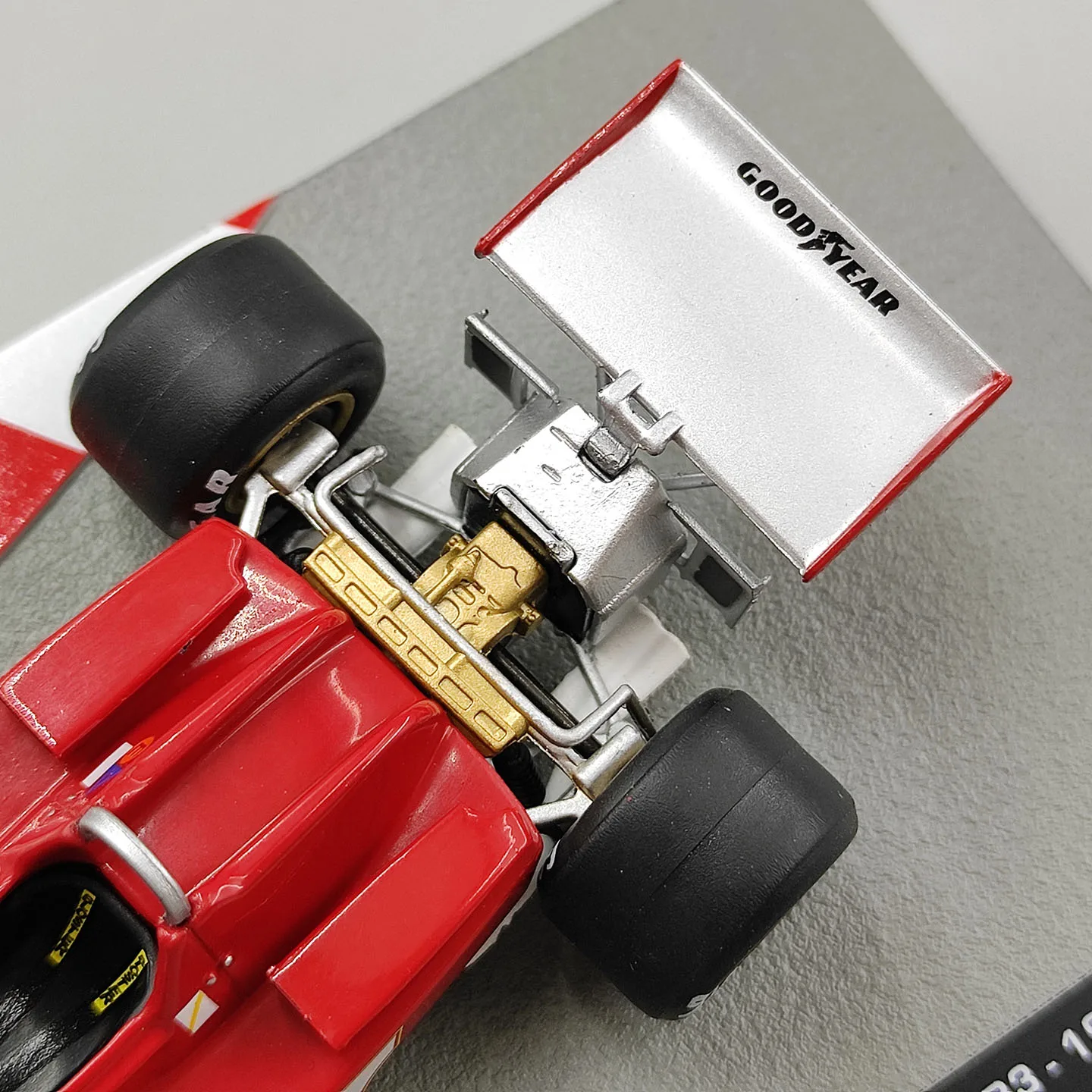 Фото Масштаб 1:43, литая модель из сплава, красный Ferrari 312 B3 1973 года, игрушечные гоночные автомобили, классические модели, ностальгия, подарки для взрослых, сувенир, статичная модель для демонстрации. №4