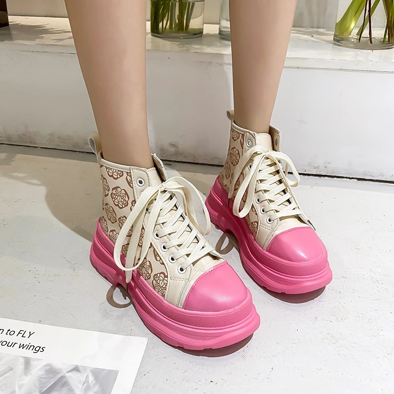 

Женские высокие туфли, новинка 2022, модные розовые туфли на толстой подошве, кожаные туфли с принтом, женские ботинки