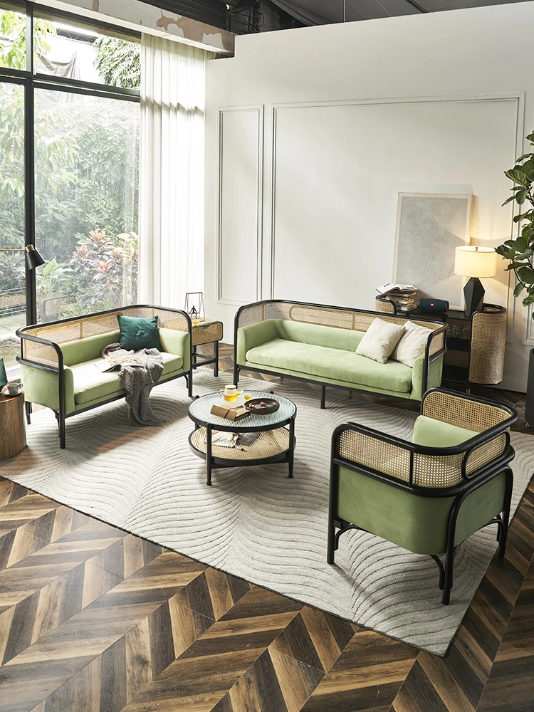 

Скандинавский диван из ротанга в сочетании, современный простой стул из массива дерева для отдыха в маленькой квартире, стул из ротанга в гостиную с пепером, из трех предметов