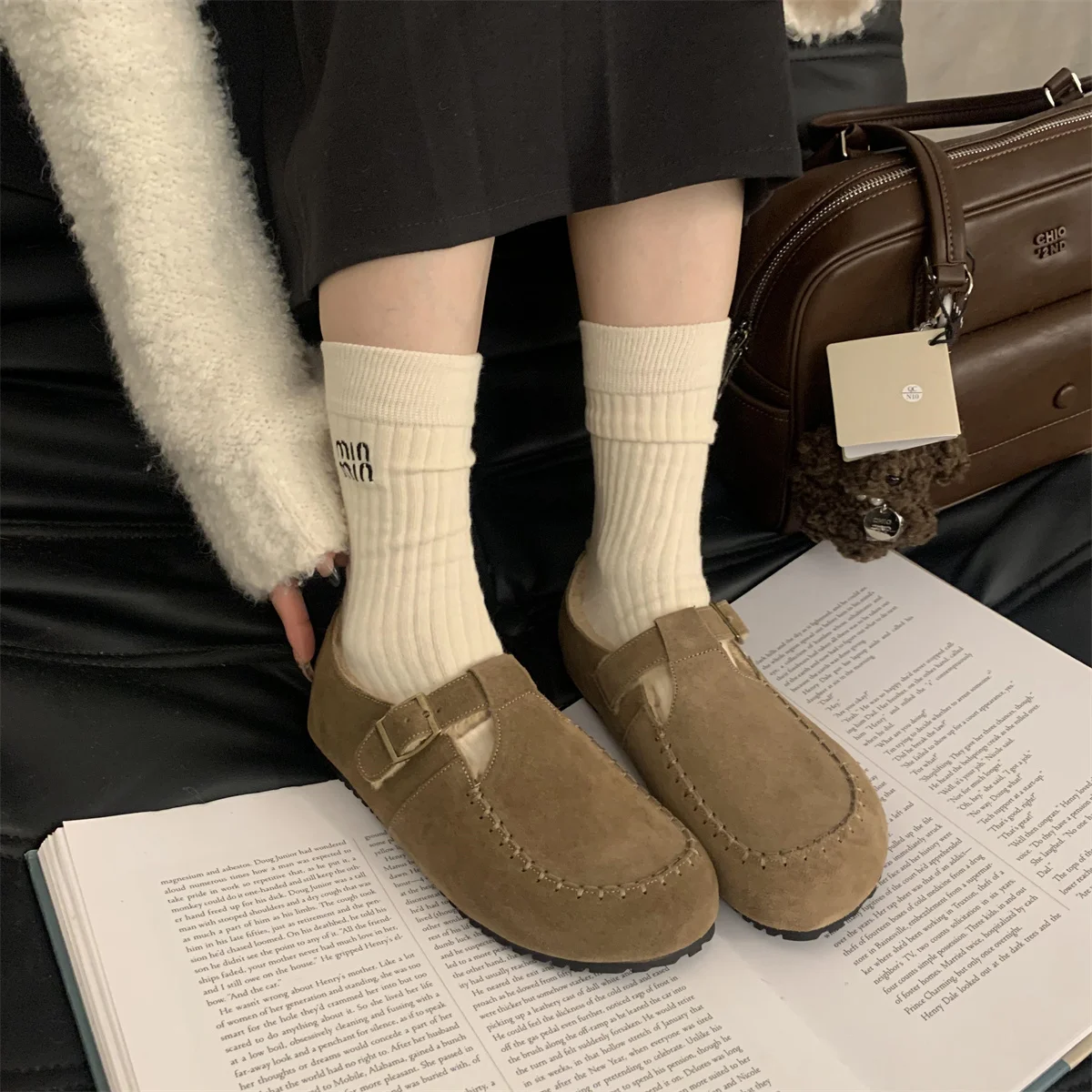 Зимняя женская обувь без шнуровки осенняя мокасины осеннее новое платье мягкие