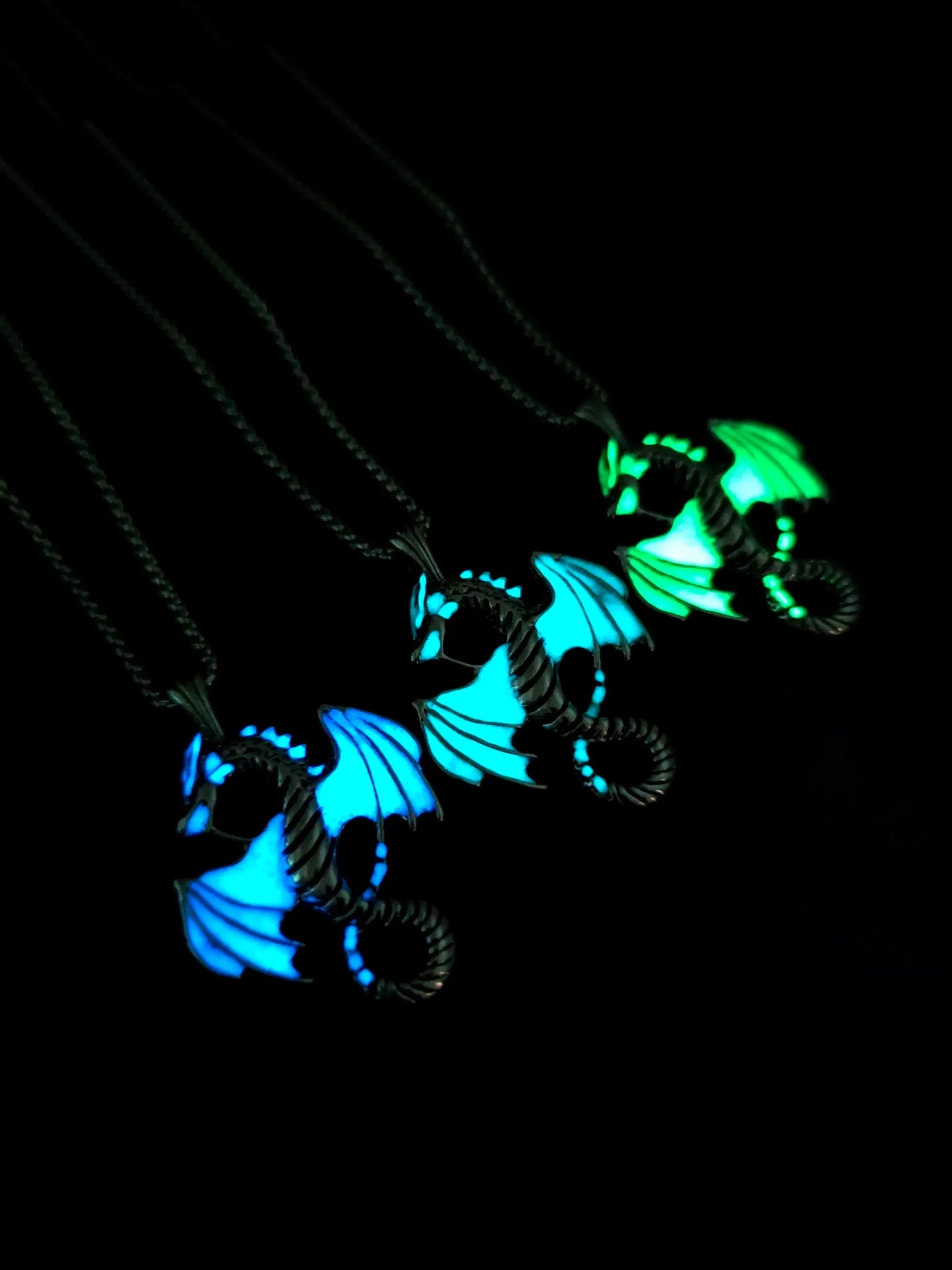 

Светящееся ожерелье с драконом, светящаяся Ночная флуоресцентная Античная Посеребренная стандартная цепь для мужчин, женщин, мужчин, подар...