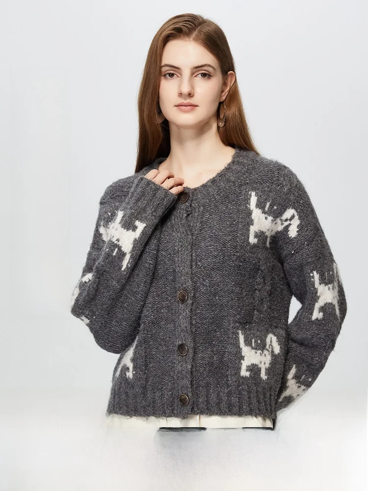 Her Figure Loose round Neck Knit cardigan Women 2024 Winter New Versatile Super Nice Age-Reducing Temperament Sweater Outerwear