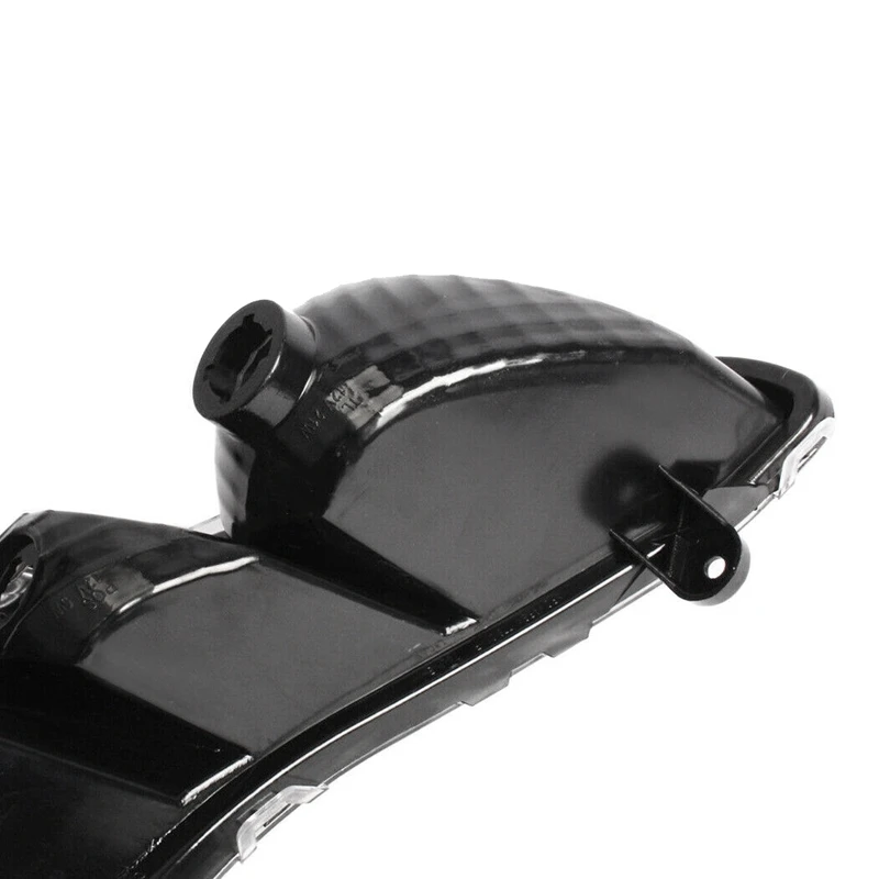 Передняя правая боковая противотуманная лампа дневного света (без лампочек)