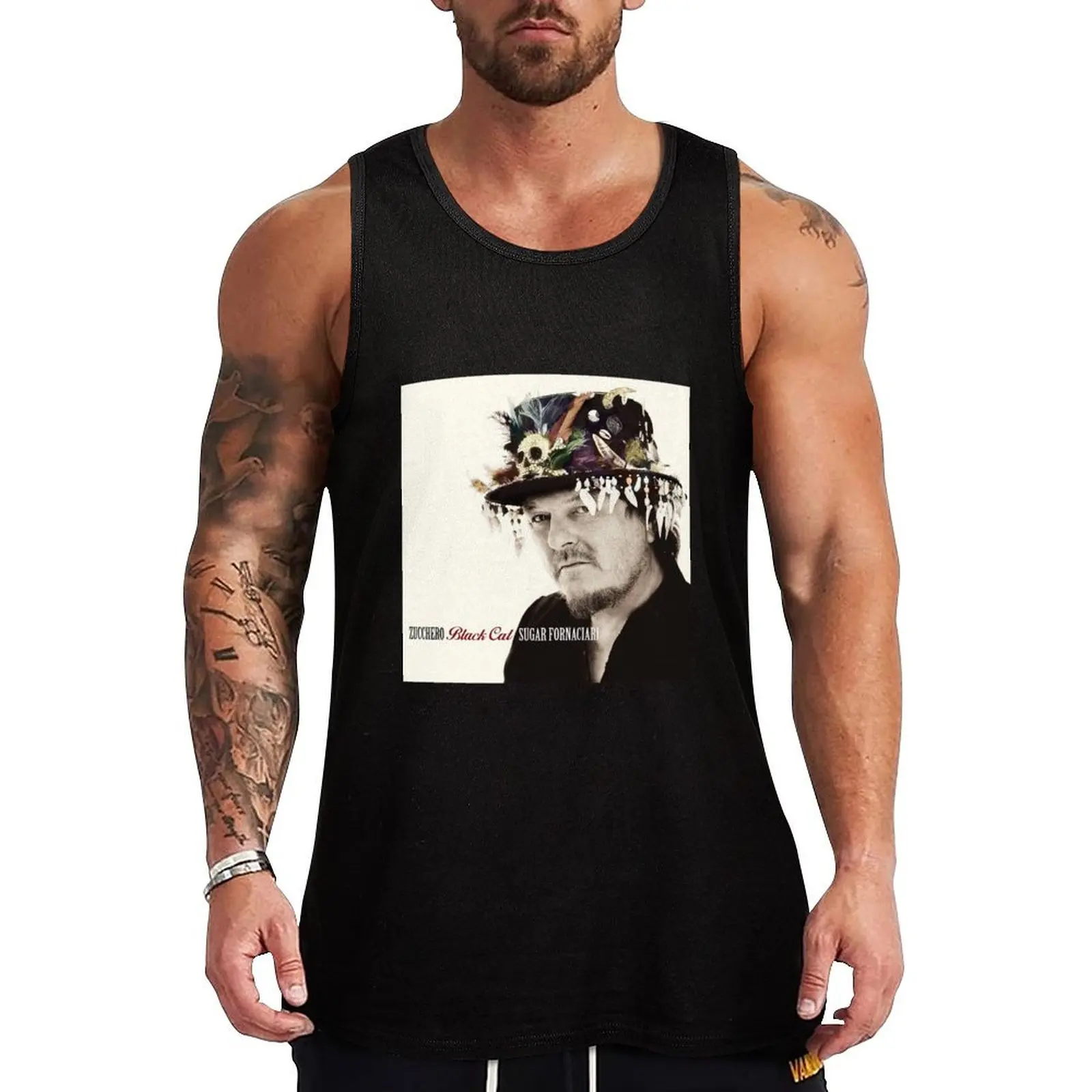 Спортивная быстросохнущая футболка Zucchero с черной кошкой