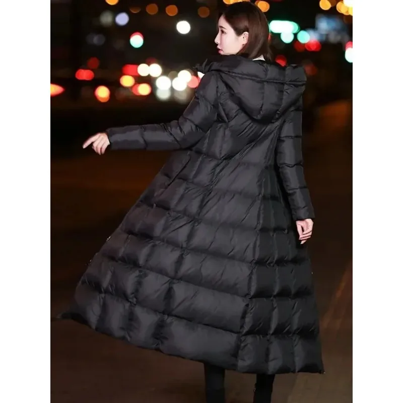 Женская черная легкая тонкая длинная хлопковая стеганая куртка с капюшоном