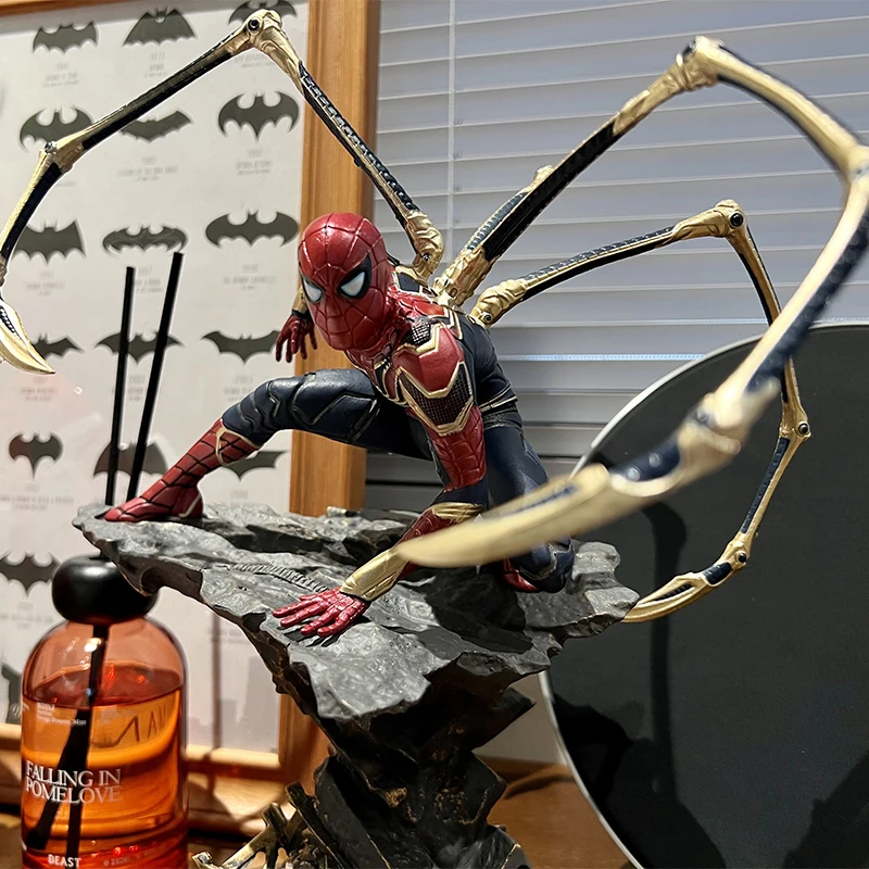 Экшн-фигурка из аниме мстители 30 см