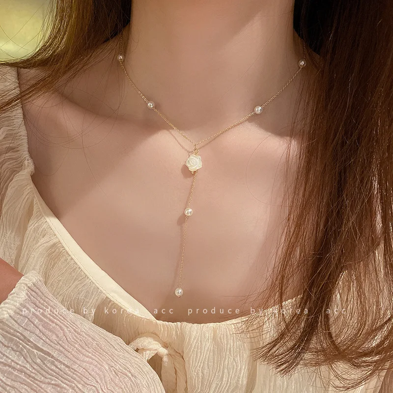 

Fashion All-match Pearl Flower Necklace Korean Sweet Girl Heart Retro Temperament Collarbone Chain New Simple Necklace