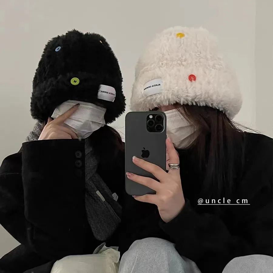 

Wht Same Style as Fastener Decoration Warm Plush Bonnet Versatile Winter New Knitted Woolen Cap Korean Women beanie bucket hat