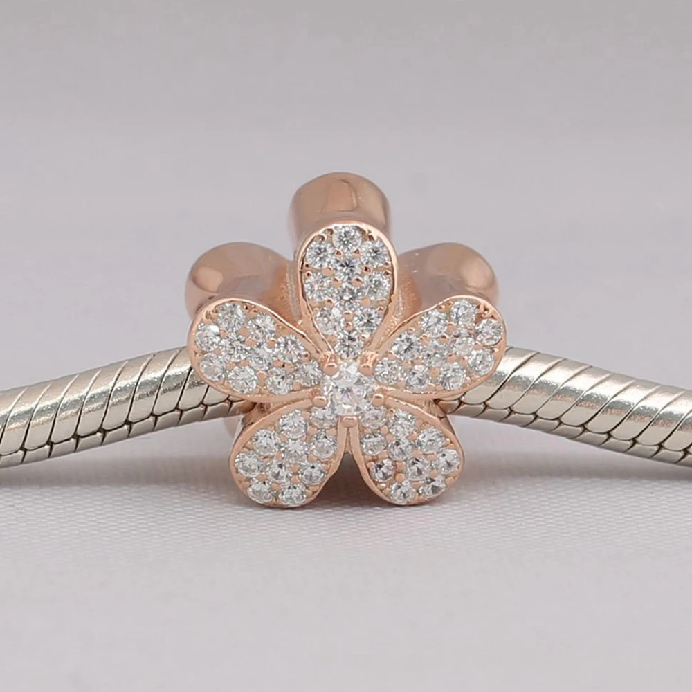 Подлинный ослепительный мерцающий Шарм-Маргаритка подходит для женского