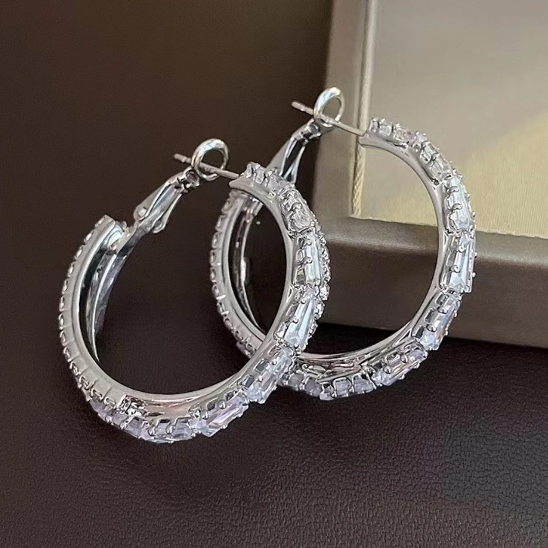 

Korean earrings Original Design Earrings European and American Popular Jewelry Zircon Fashion Circle Pendant Jewelry Wholesale