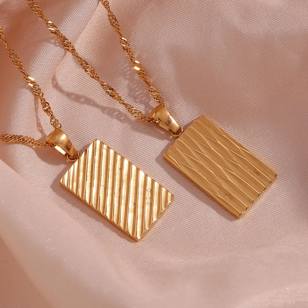 

Stylish Geometric Rectangle Pendant Necklace for Women Stainless Steel Fashion Tarnish Free Gold Color Simple Jewerly