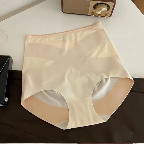 Корректирующие трусики Macroupta