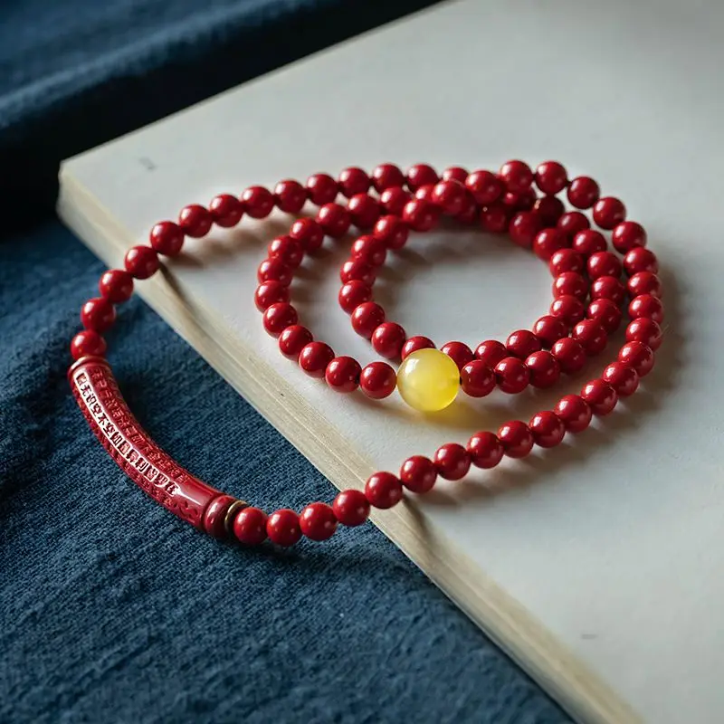 Женский браслет из пчелиного воска