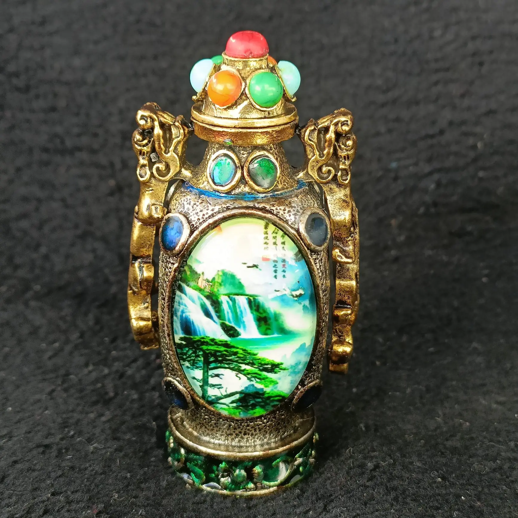 

Antique Snuff Bottle, Luminous, Antique Tibetan Silver Shan Shui, Specification: About 66 * 34 * 30mm