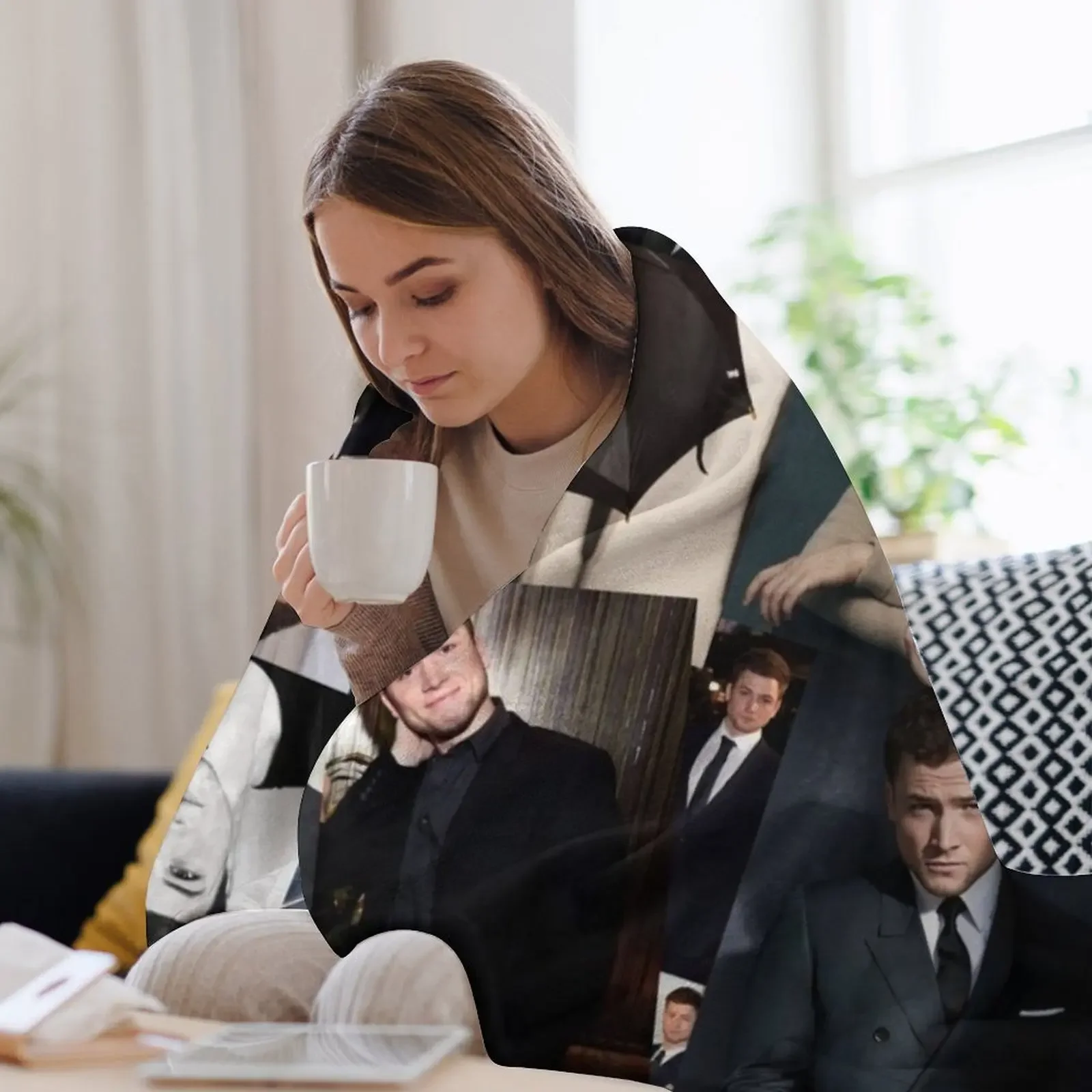 Пушистое одеяло Taron Egerton