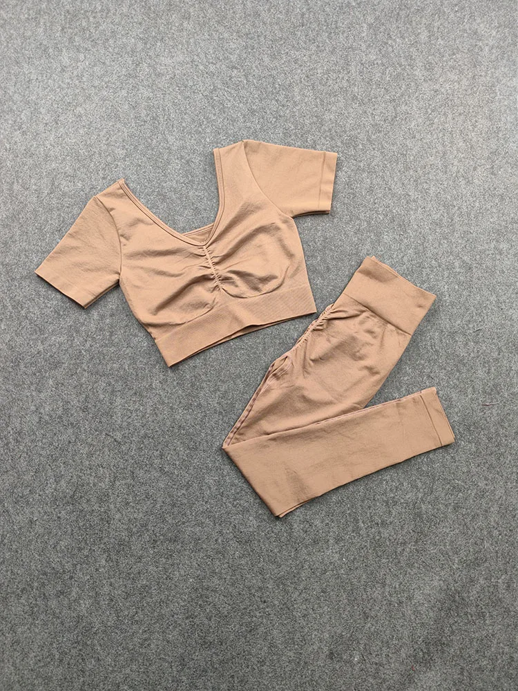 

Seamless Yoga Sets Running Stretch Tracksuit Thin Fitness Sportwear Breathable Tight Leggings 2PCS High Waist Sexy Sport Suits