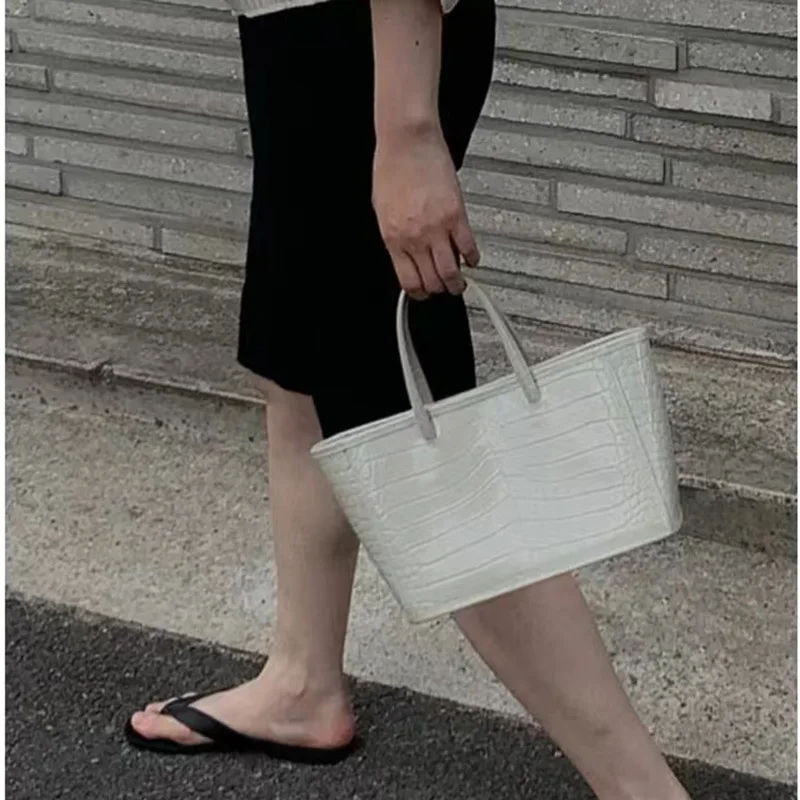 FIRMRANCH Korean Style Niche Brand Premium Crocodile Pattern Tote High-Quality Cowhide Leather Commuter Basket Women's Handbag enlarge