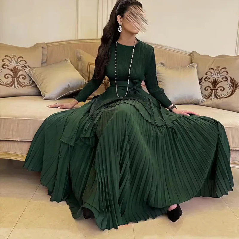 Плиссированный комплект из 2 предметов с нерегулярным фонариком юбка + длинное