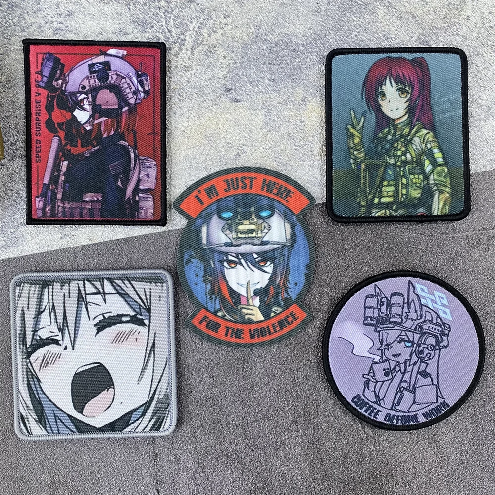 Я просто здесь для Насилителя тактическая нашивка значок моральной девушки в