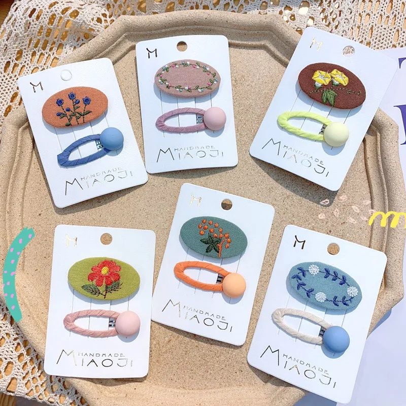 

2PCS Beautiful Children Embroidery Side Clip Flowers And Leaves Round Ball Girls Baby Hair Clips HeadWear Children's series