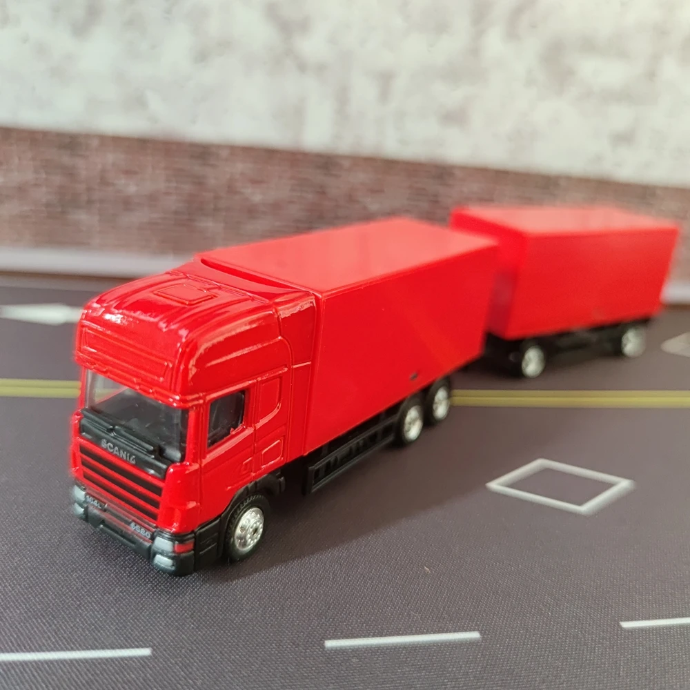 

1:87 SCANIA Container Truck Model Ornament