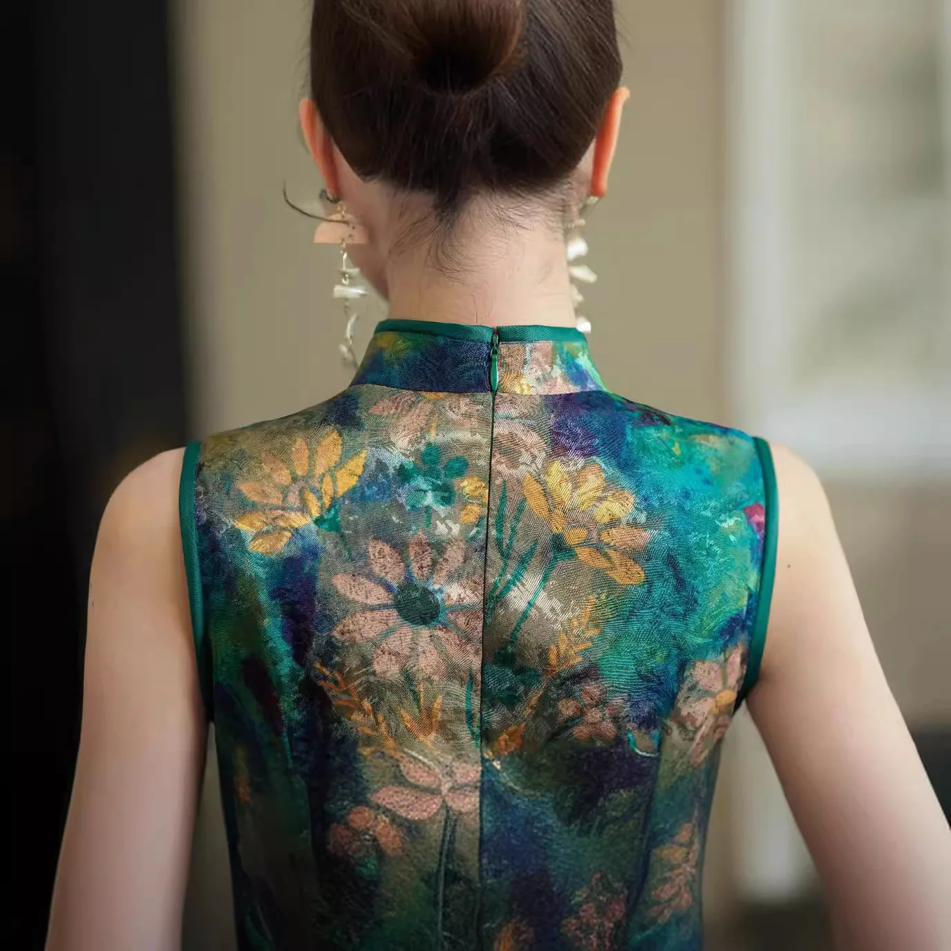 Новинка 2024 платье Чонсам без рукавов для молодых девушек Ретро стиль старое