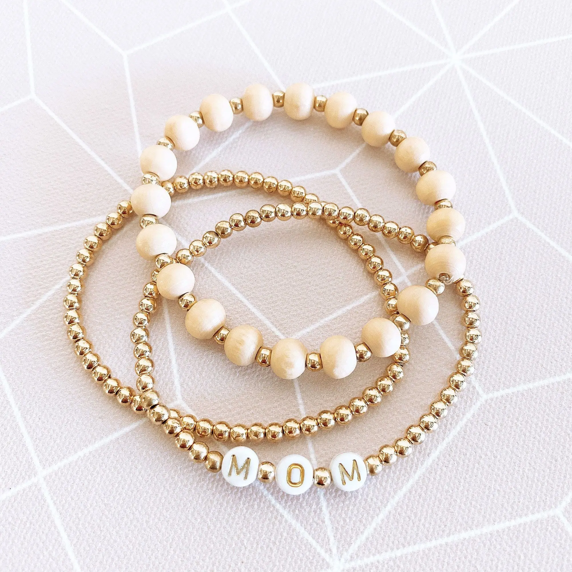 Fashion Adjustable Mothers Day Custom Letter Wooden Gold Beaded 3pcs Bracelet Sets Pesonlized Name Women Gifts Jewelry
