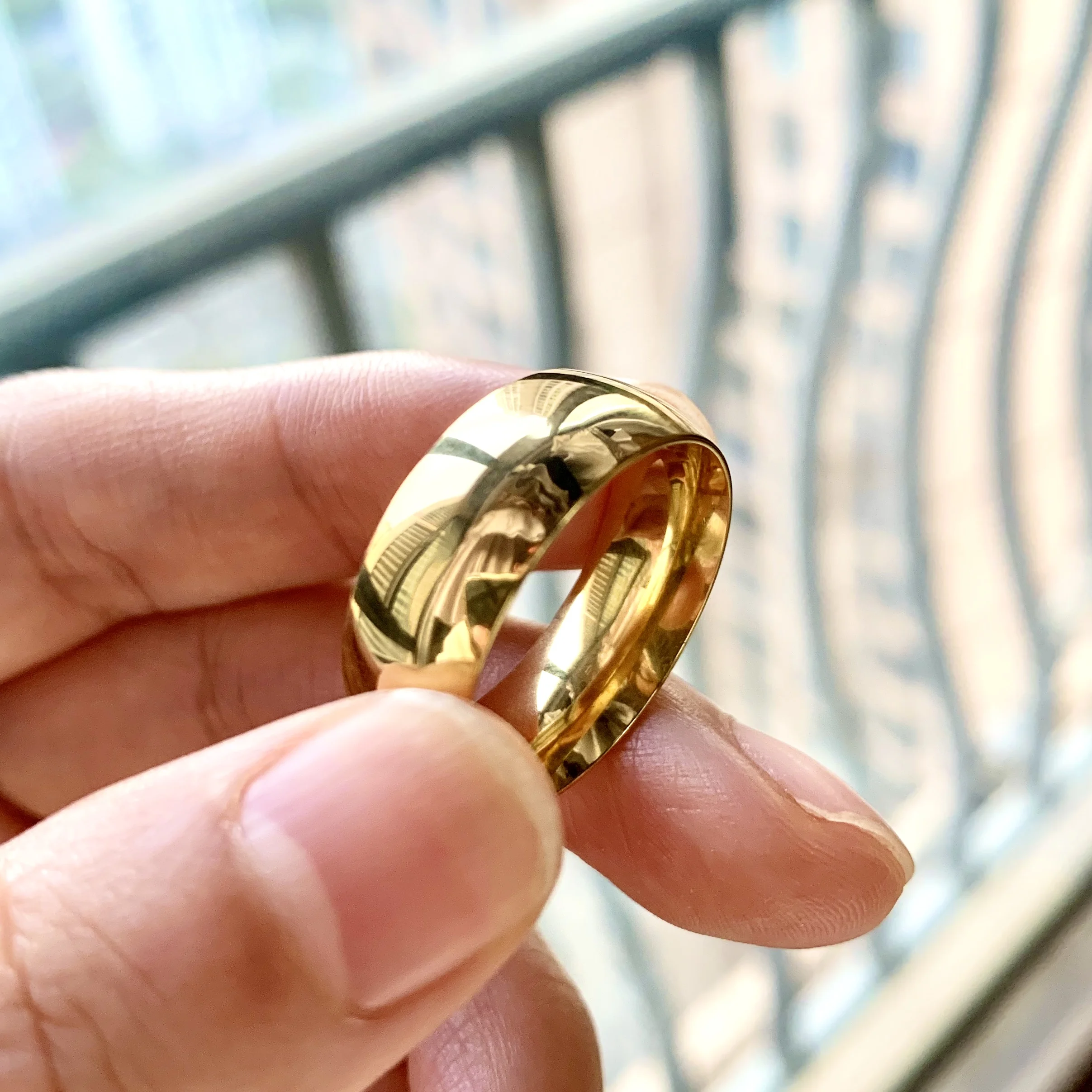 

Классическое Обручальное кольцо золотого цвета, кольца из карбида вольфрама для женщин и мужчин, обручальное кольцо, Подарочная бижутерия, купольная полированная лента с гравировкой имени