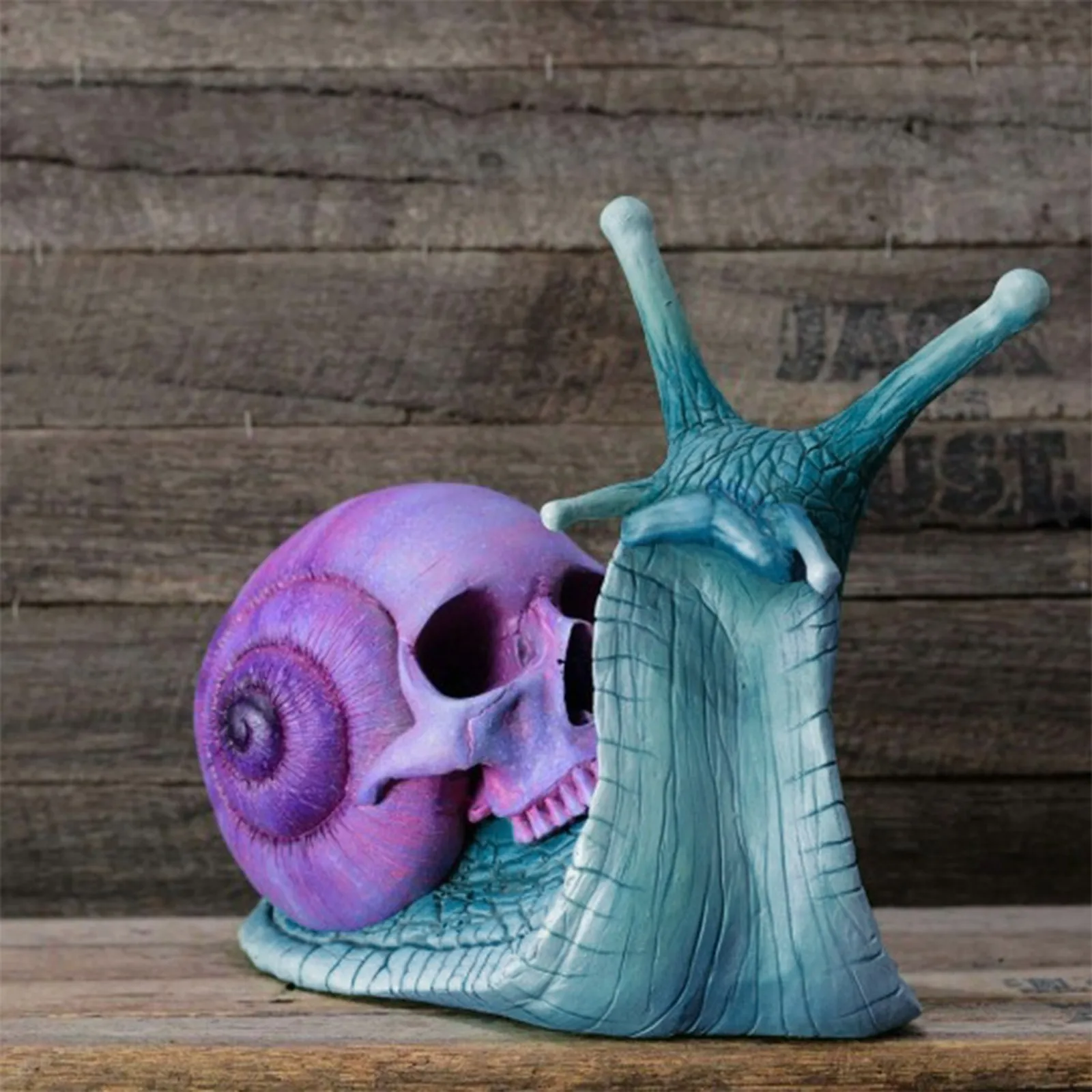 

Snail Skull Sculpture Gothic Decoration Snail Statue Patio Halloween Figurine Crafts Horror Skeleton Desktop Ornament Decor