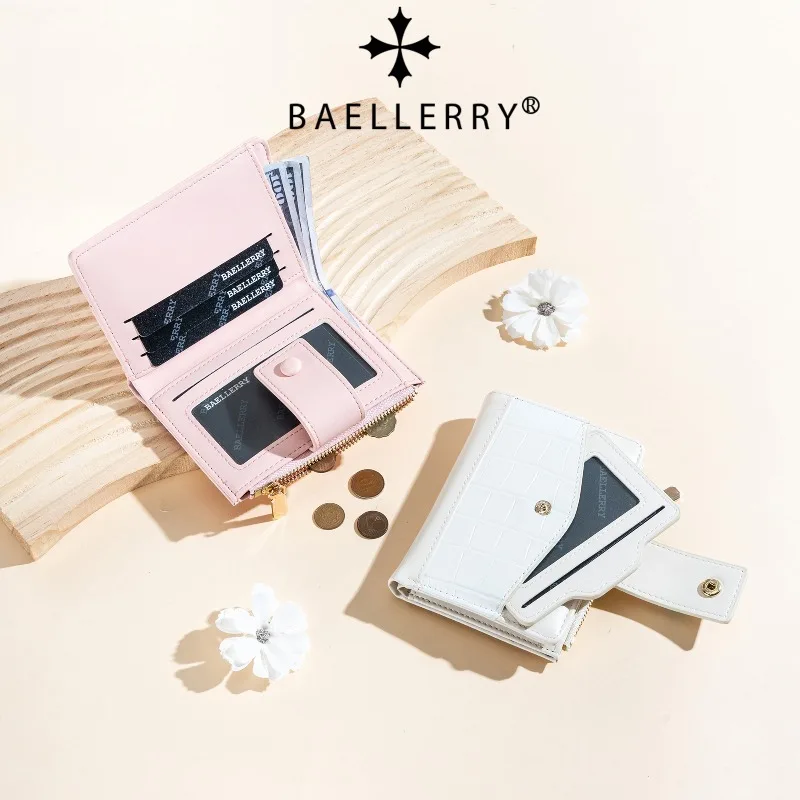 Фото Женский короткий кошелек Baellerry с разноцветным крокодиловым принтом, из мягкой искусственной кожи, с множеством отделений для карт, функциональный, на кнопке и молнии. №5