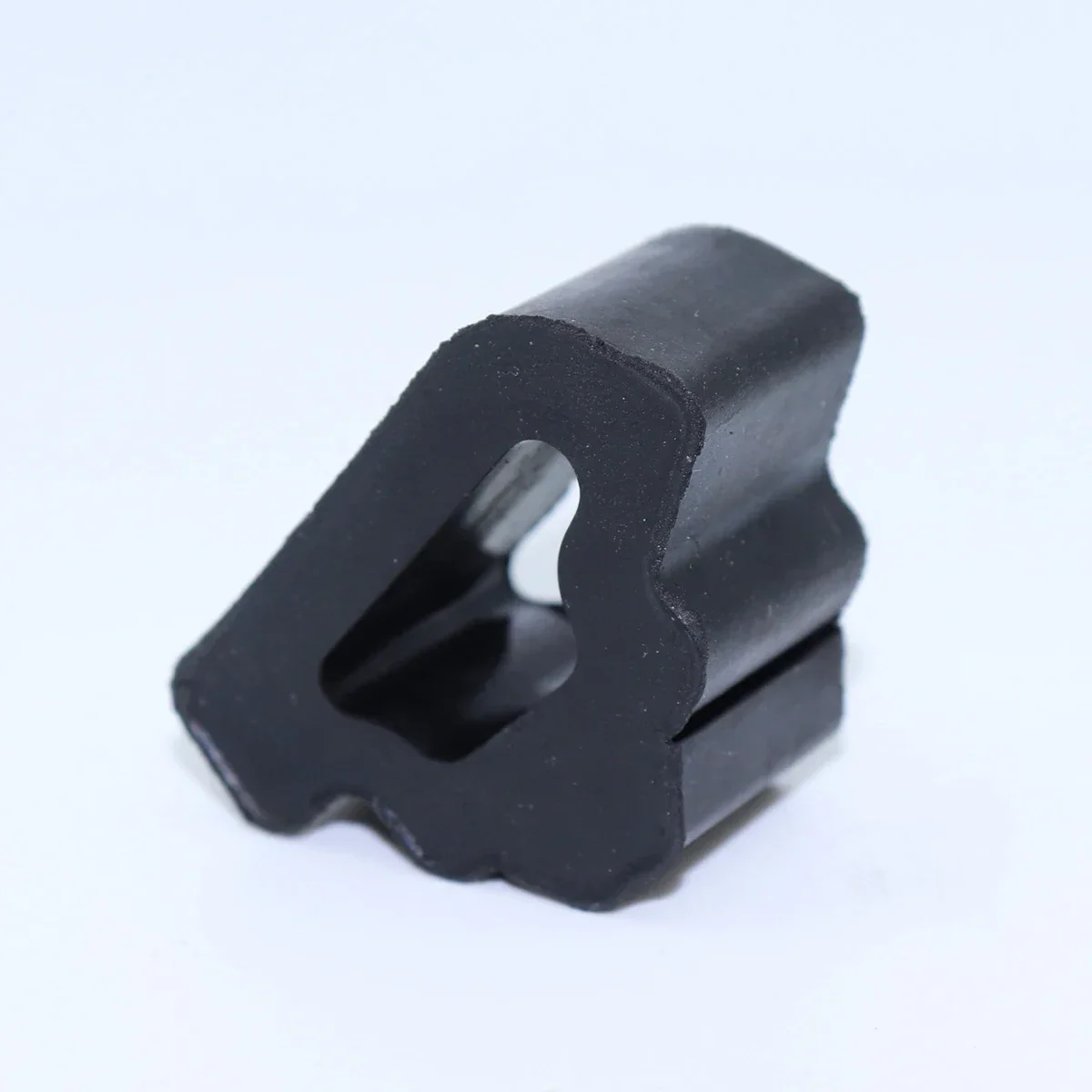 

Резиновое Крепление для капота VW Corrado 50, ограничитель капота, треугольный амортизирующий блок, подушка, комплект 1989-1995