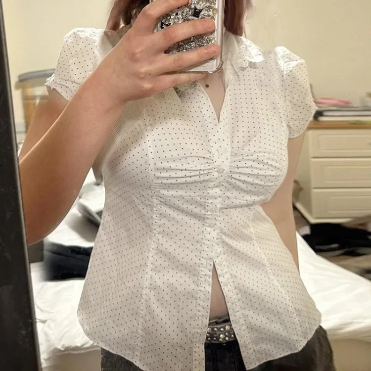 Рубашка женская с воротником-стойкой однобортная приталенная Блузка оборками и